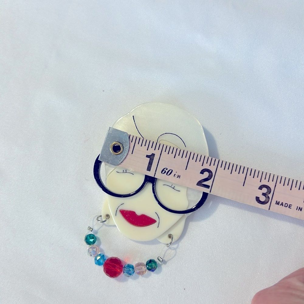 Iris Apfel Acrylic Brooch - Picture 5 of 5